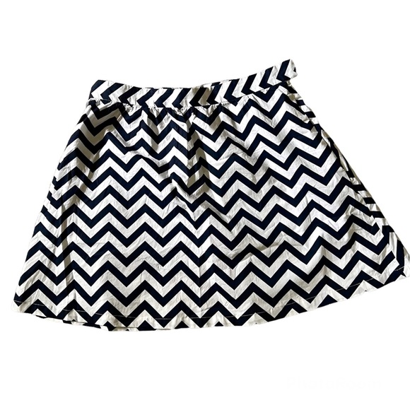 Castaway Nantucket Island | Navy & White Chevron Skirt | size 6 - Picture 4 of 8